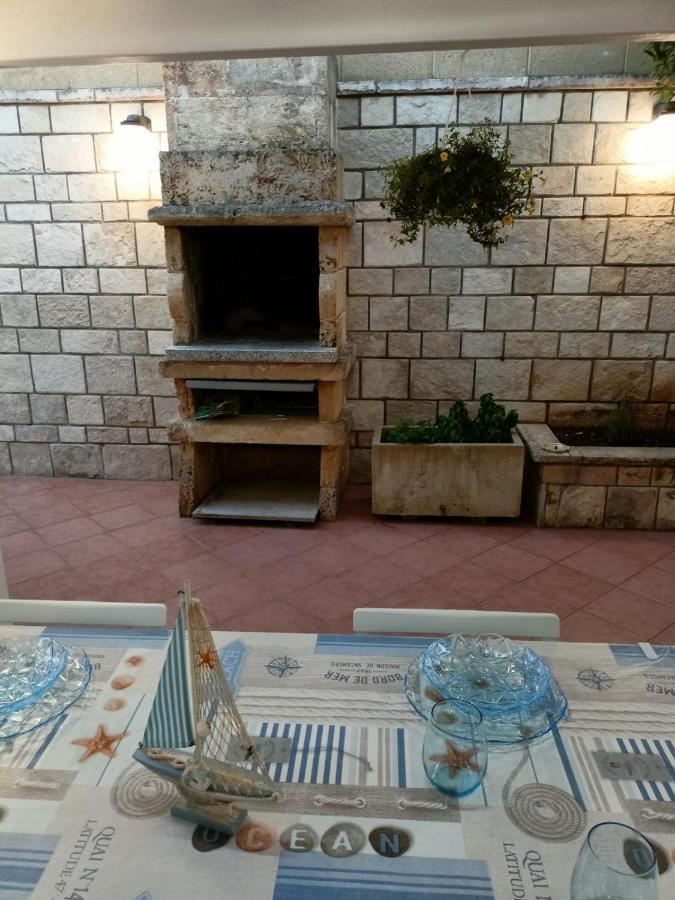 Villetta Poesia 50 M Dal Mare Con Giardino E Parcheggio Torre dell'Orso Eksteriør bilde